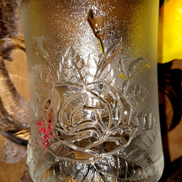 Unique gift for any occasion Cups/Mugs Rose Frosted only 3 left - Picture 3 of 5